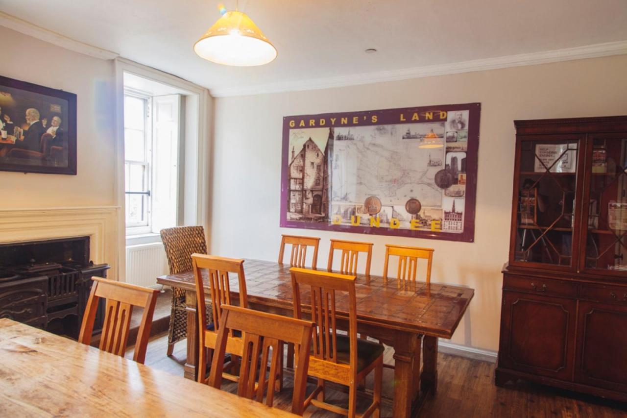 Dundee Backpackers Hostel Экстерьер фото
